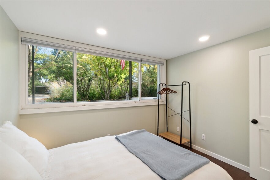 Building Photo - 1807 Fair St