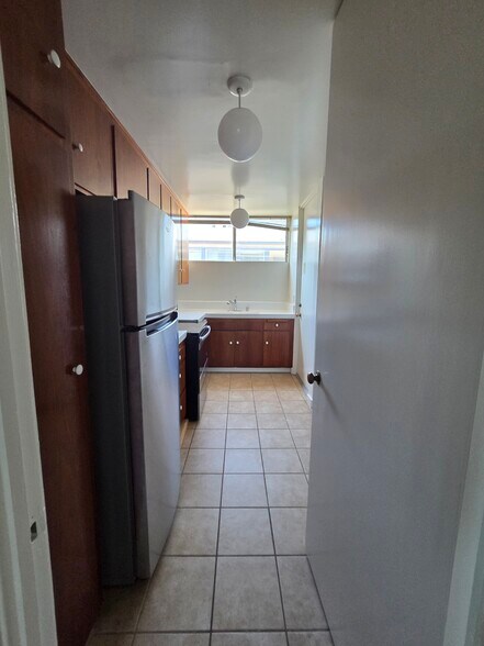 Building Photo - 1145 Yale St