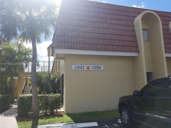 Building Photo - 11334 Royal Palm Blvd