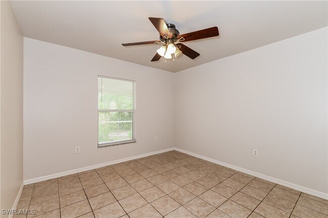 Building Photo - 5015 Bywood St