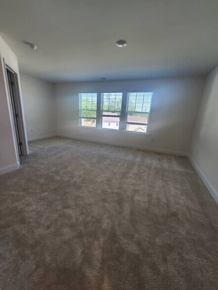 Building Photo - 4919 Caddis Bnd