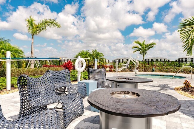 Building Photo - 5583 Double Eagle Cir