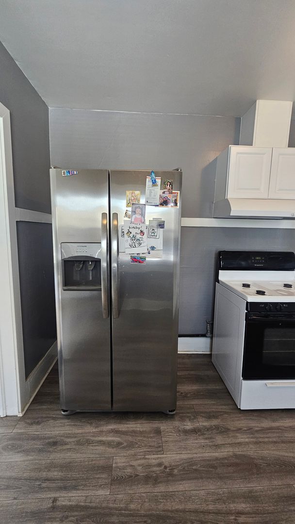 Building Photo - Charming house in Dinuba