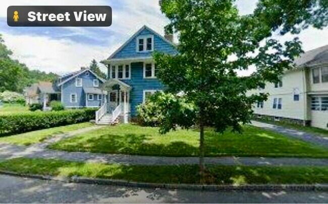 Building Photo - 6 Woodman Rd