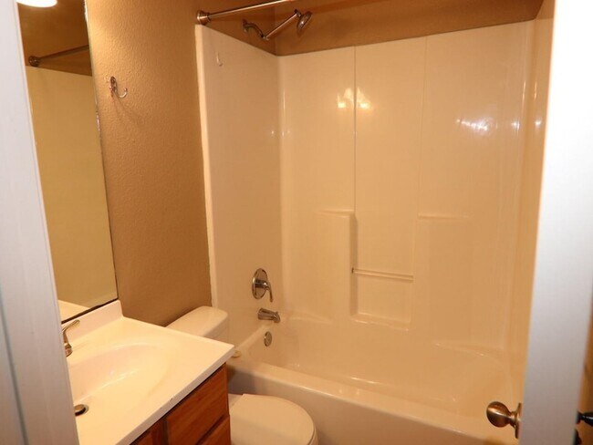 Building Photo - 826 S Village Creek Pkwy