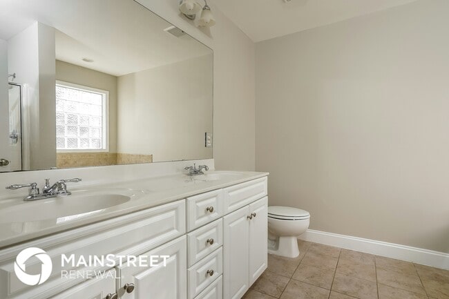 Building Photo - 515 Barrette Ln