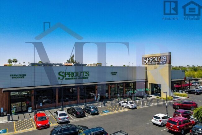 Building Photo - 3Bed/2Bath House-32nd ST/THOMAS! $199 MOVE...