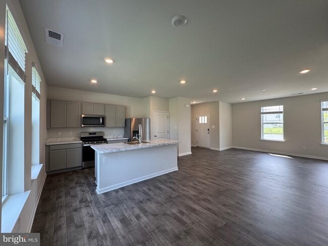 Building Photo - 95 Filbert Dr