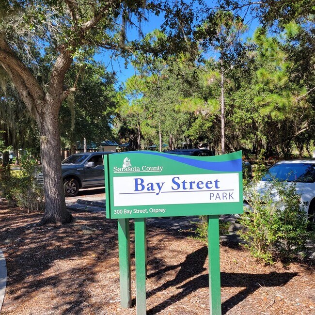 Building Photo - BACK ON THE MARKET-Seasonal/short term 3/2 updated condo in Osprey not far from the beach!
