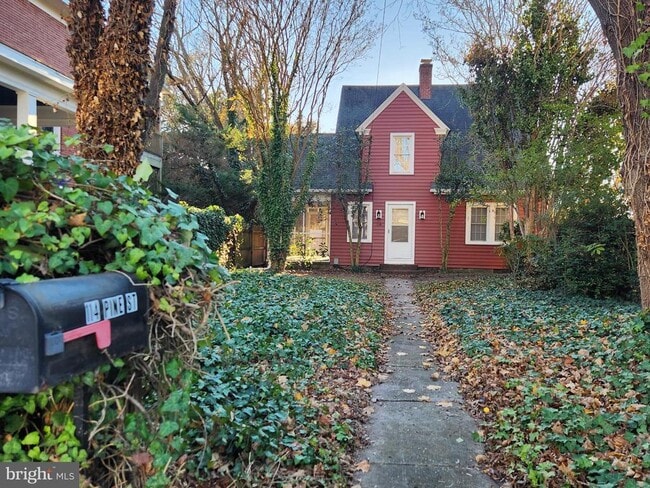 Building Photo - 114 N Pine St