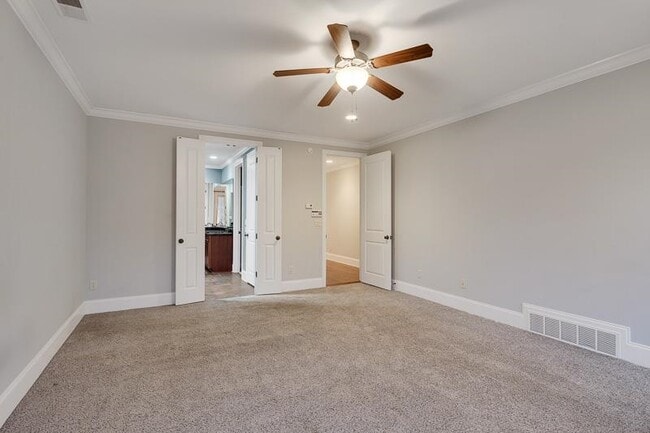 Building Photo - 10227 Matwood Oak Dr