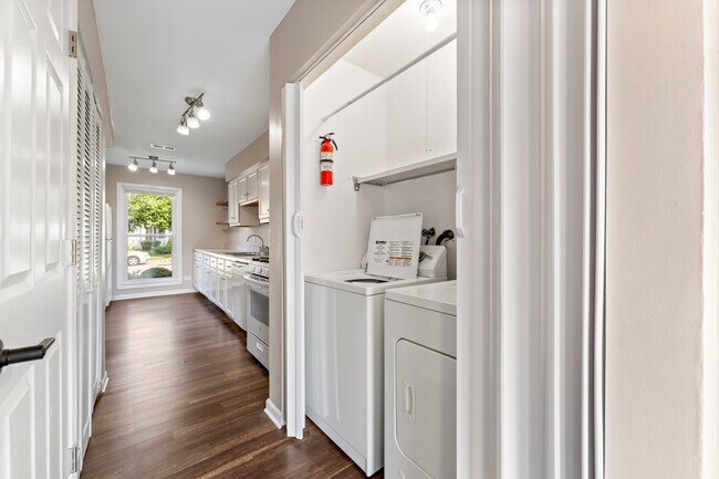 Building Photo - 503 Nebraska Cir