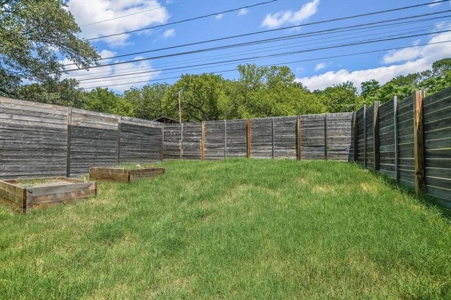 Building Photo - 3507 Oak Springs Dr