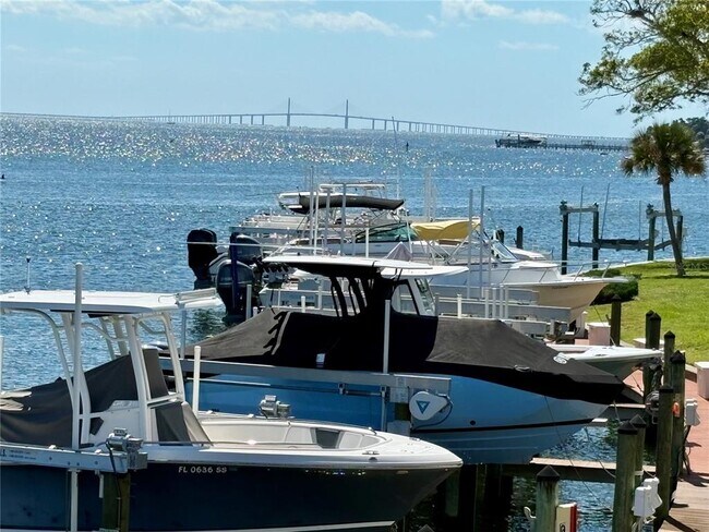 Building Photo - 5184 Beach Dr SE