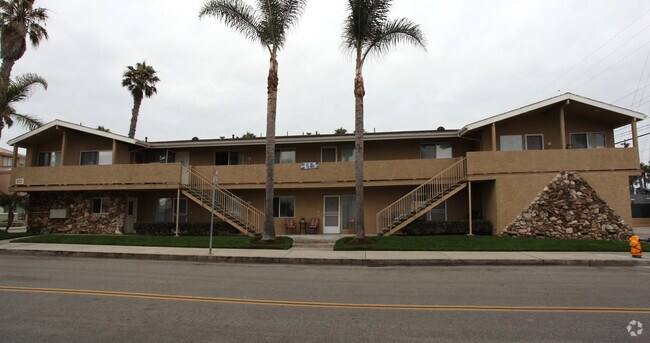 Building Photo - 1101 Walnut Ave