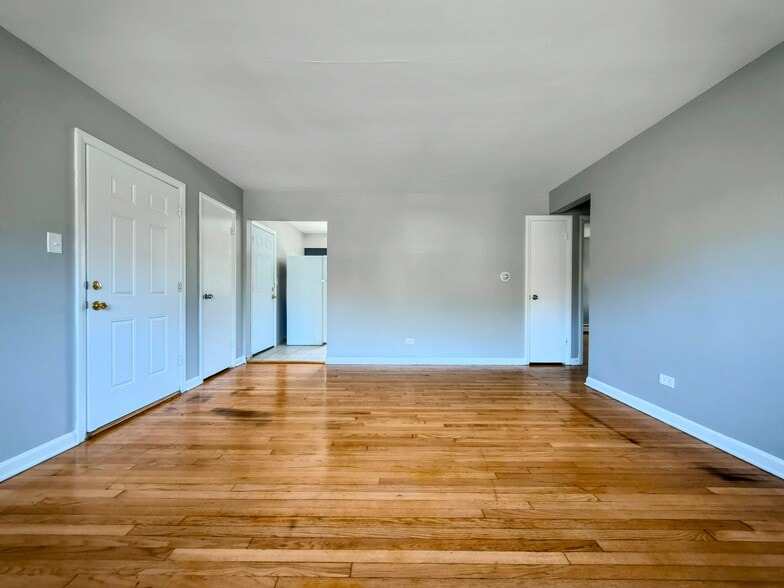 Building Photo - 1601 S 58th Ave