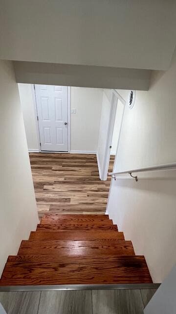 Building Photo - 115 N Valley Dr NW