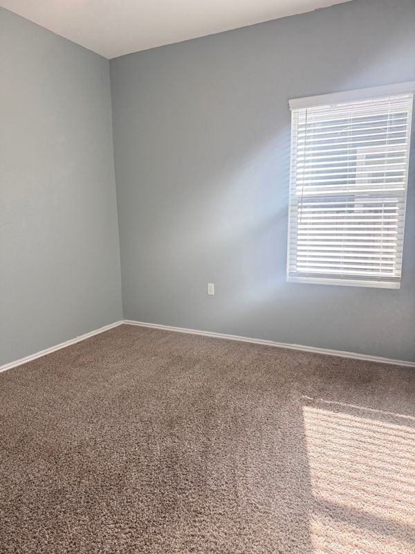 Building Photo - 14212 Lyndora Ln