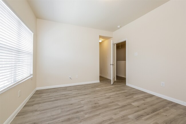 Building Photo - 4203 Silver Ranch Rd