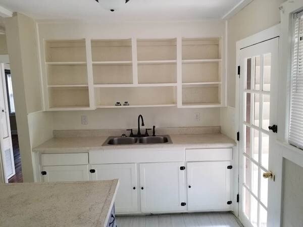 Building Photo - 7 Mindoro Cir