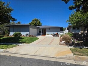 Building Photo - 4913 Onyx St