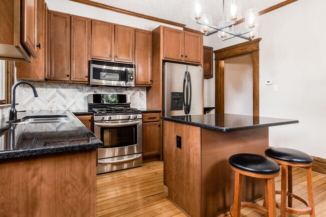 Building Photo - 104 Thurman Ave