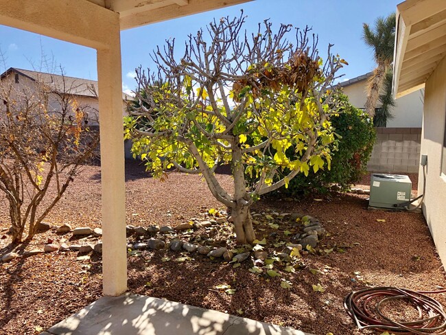 Building Photo - Great Home 3 Bedroom Home in Beautiful Nei...