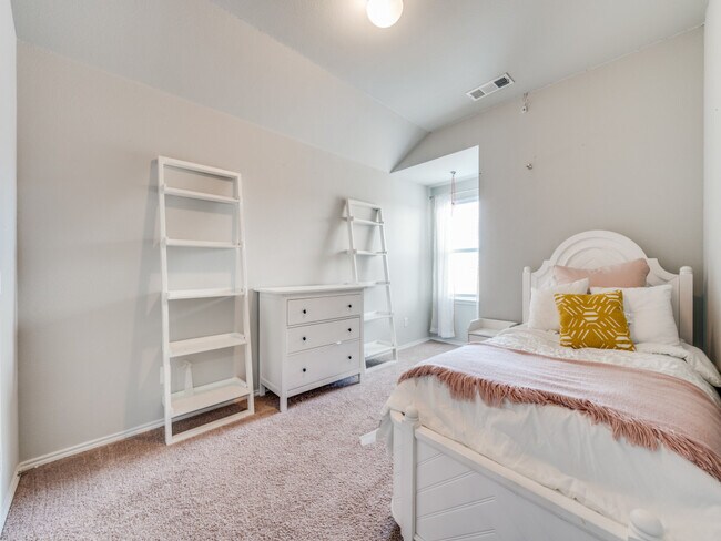 Building Photo - 4409 Hazeltine Hills Dr