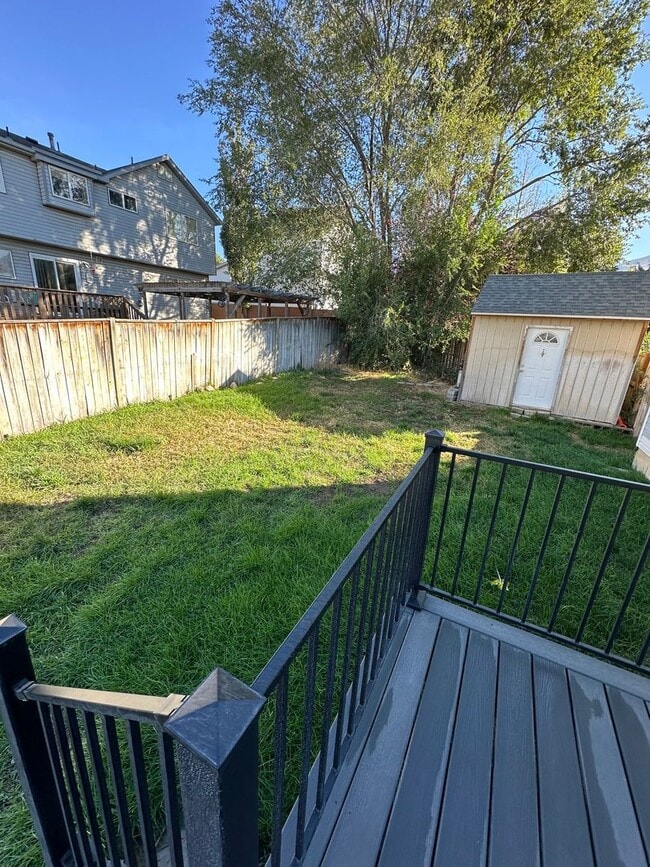 Building Photo - Must See!! 4 bedrooms 2 baths house in Lay...
