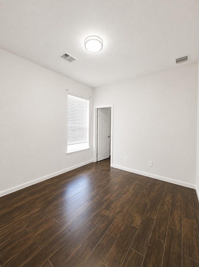 Building Photo - 18611 White Ash Ln