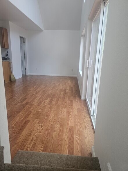 Building Photo - 735 Chenois Ave NE