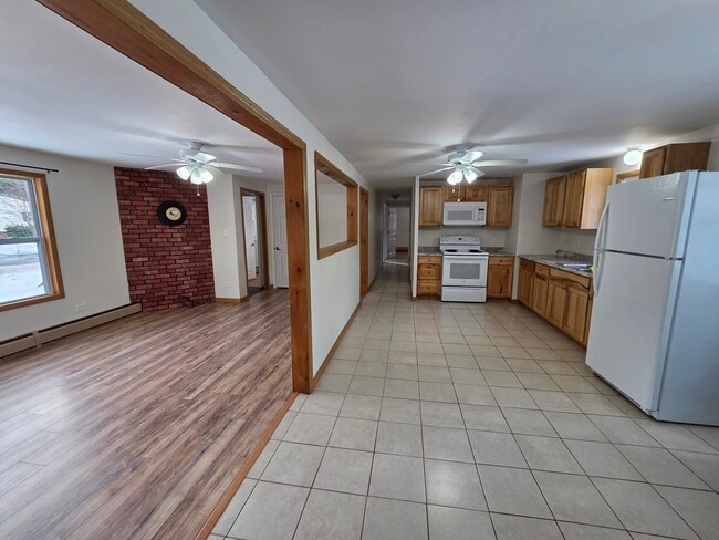 Building Photo - 158 McKeen St