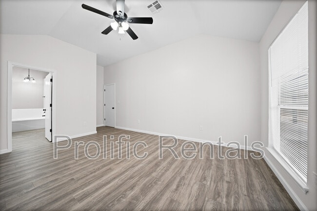 Building Photo - 4417 Briarwood Dr