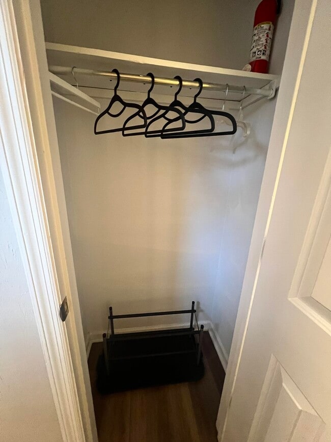 Building Photo - 1000 Holland Dr