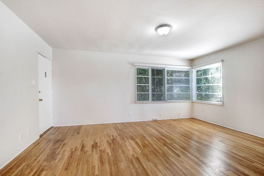 Building Photo - 2202-2206 20th St