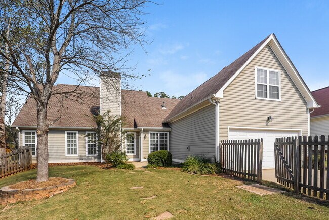 Building Photo - 84 Columns Way