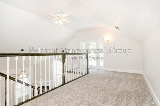 Building Photo - 933 Lake Elsie Dr