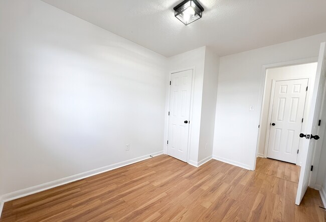 Building Photo - Lawndale