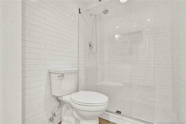 Building Photo - 1950 SW Palm City Rd