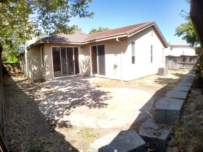 Building Photo - 4 Great Egret Ct