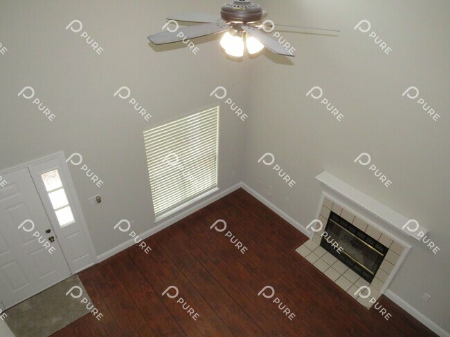 Building Photo - 202 Marlboro Way