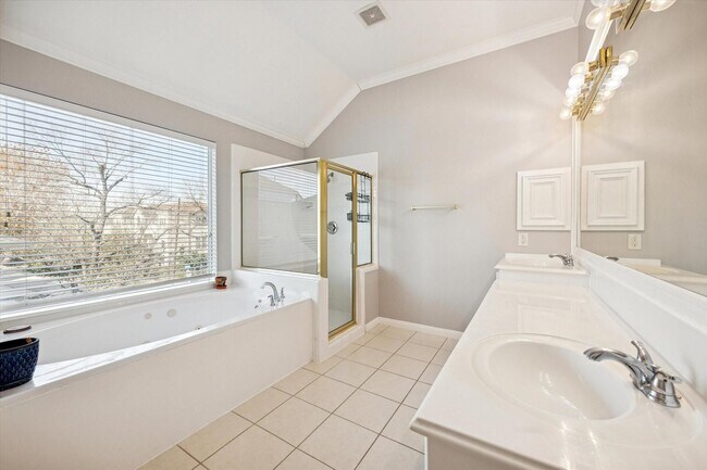 Building Photo - 4113 Blossom St