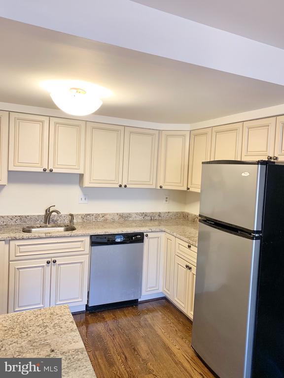 Building Photo - 1557 Dunterry Pl