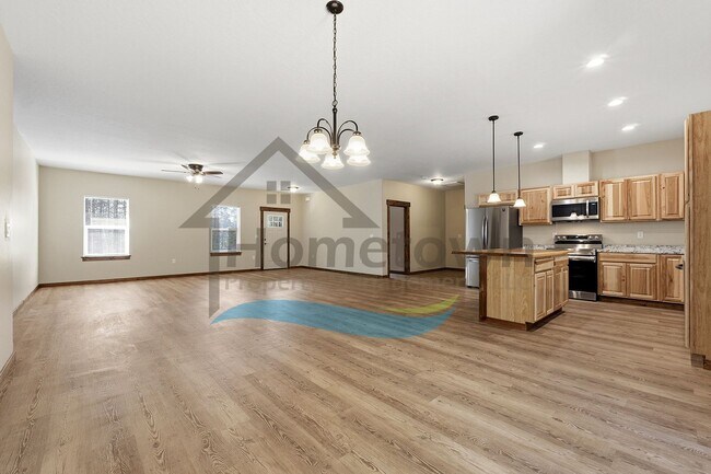 Building Photo - 4 Bedroom 2 Bathroom Home with Attached 2-Car Garage Available in Blanchard!