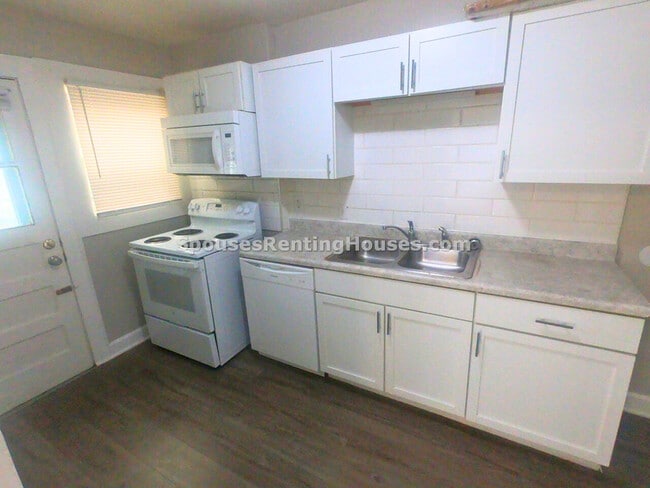 Building Photo - 377 S Emerson Ave