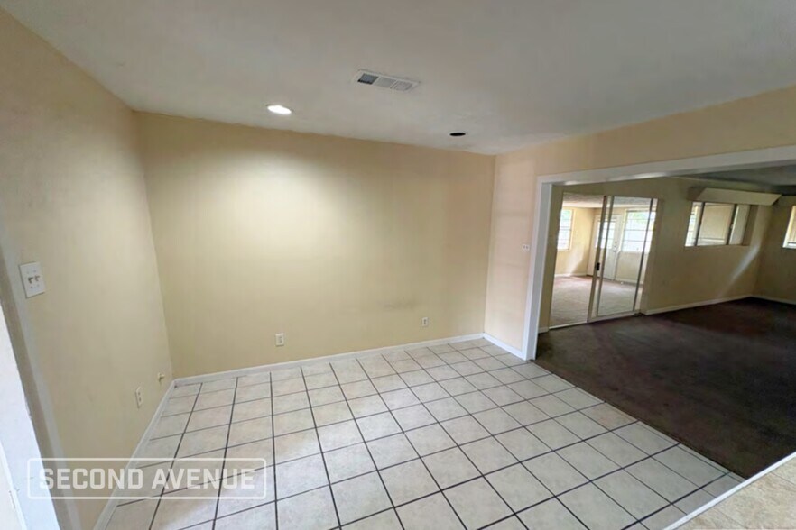 Building Photo - 202 Timber Ln