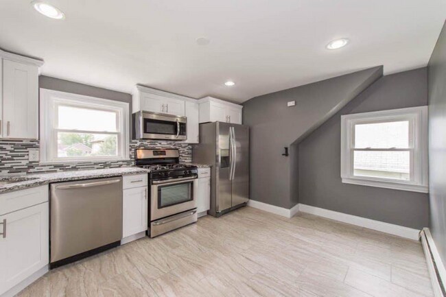 Primary Photo - 160 Hartman Ave