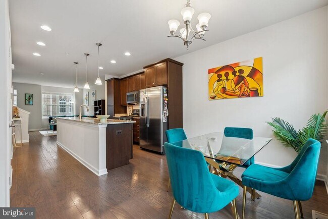 Building Photo - 7119 Rowlock Aly