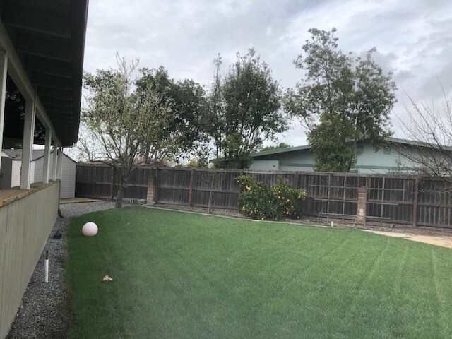 Building Photo - Single Level 4 Bedroom with a Lovely Backyard!! Co signers are accepted ~ Near SSU