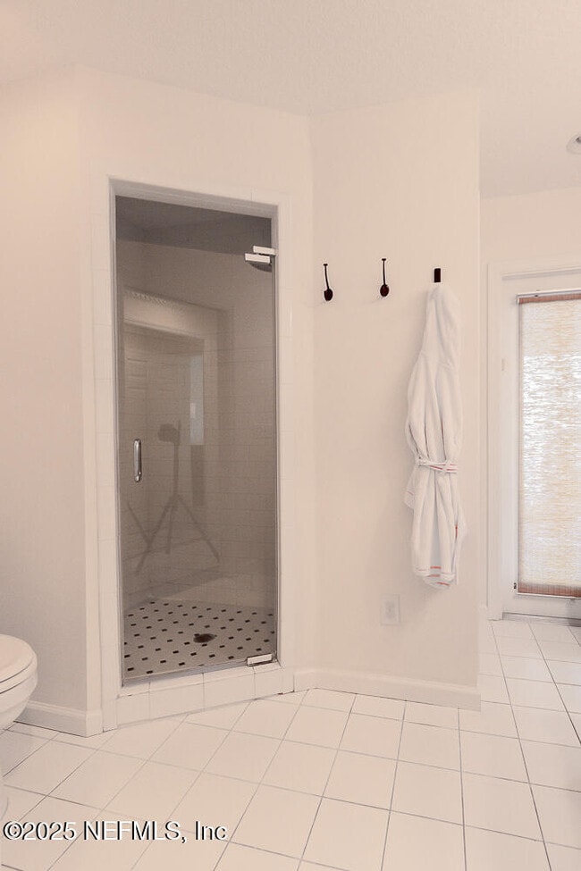 Building Photo - 214 Hopkins St